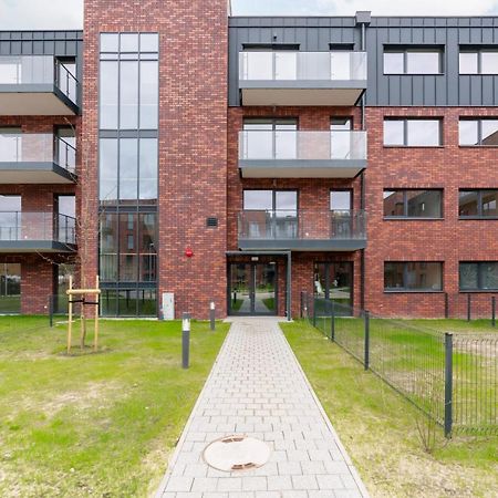 Stara Cegielnia Lake View Apartment By Renters Prestige Познан Екстериор снимка