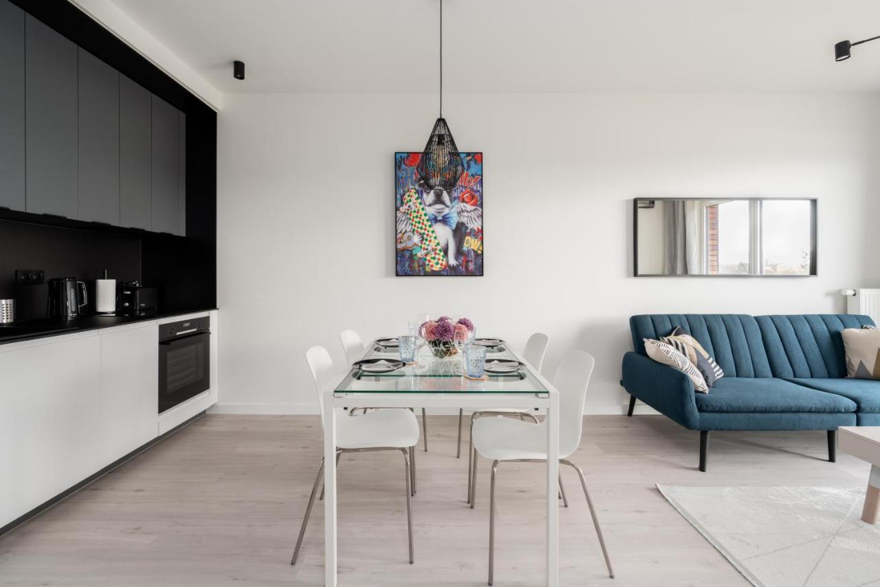 Stara Cegielnia Lake View Apartment By Renters Prestige Познан Екстериор снимка