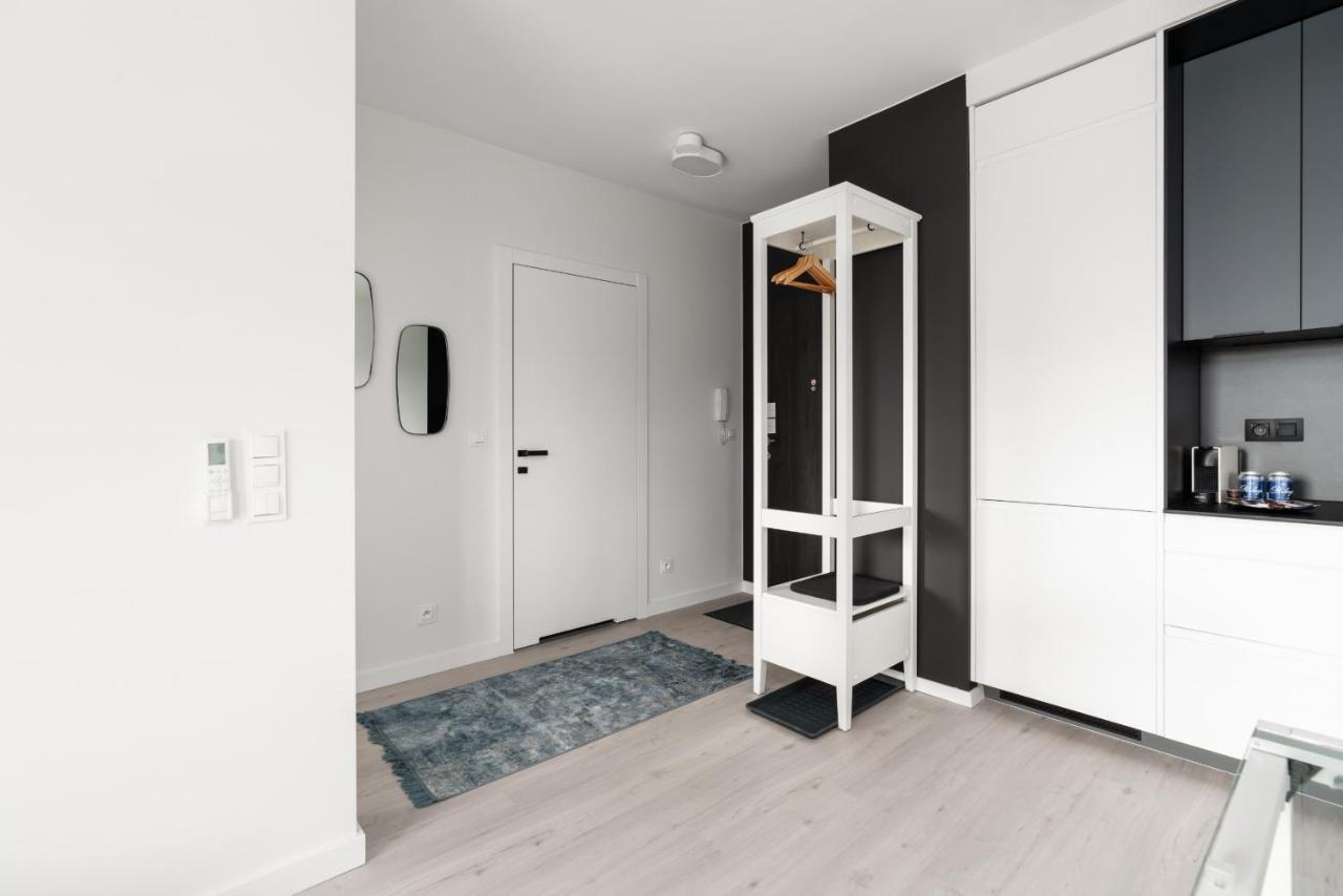 Stara Cegielnia Lake View Apartment By Renters Prestige Познан Екстериор снимка