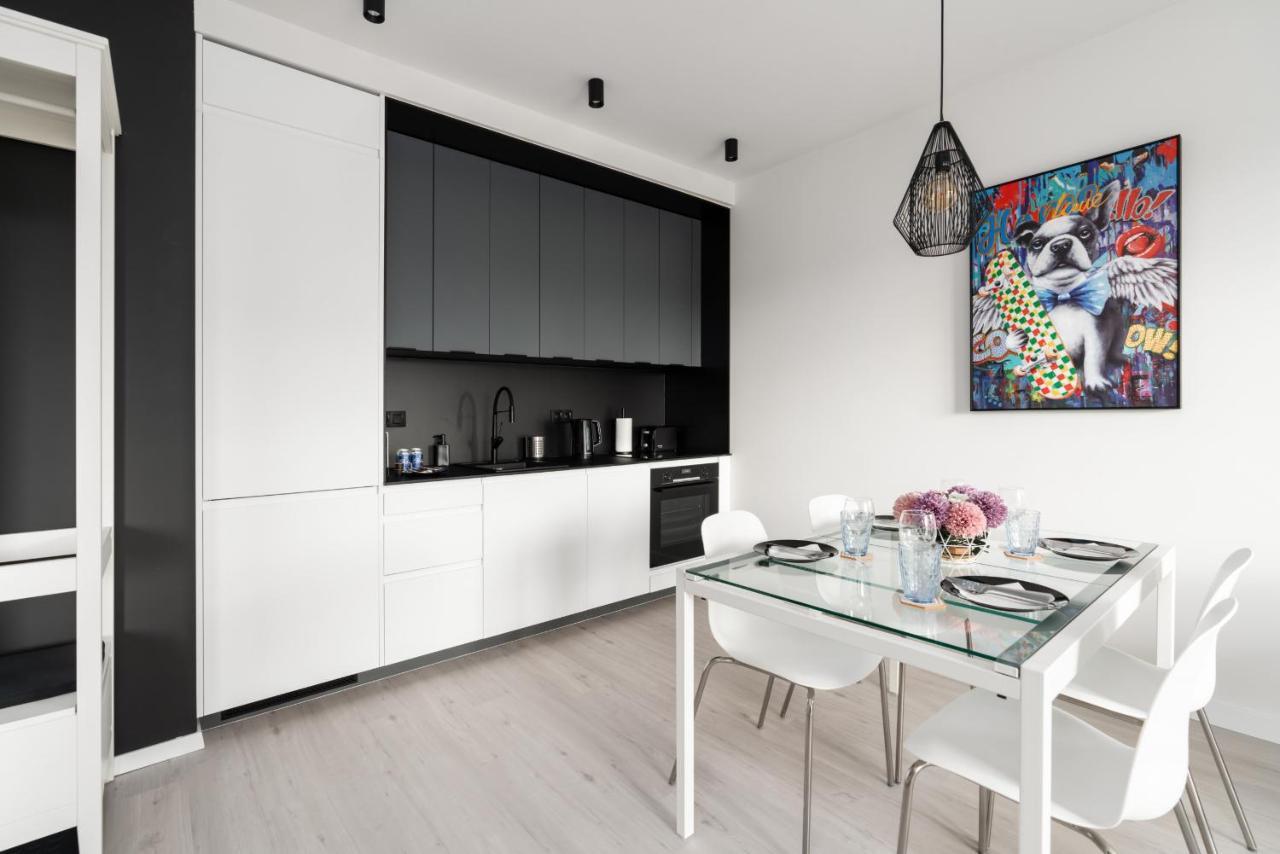 Stara Cegielnia Lake View Apartment By Renters Prestige Познан Екстериор снимка